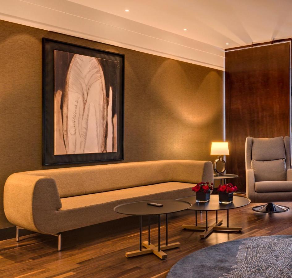 Готель Radisson Blu Leogrand
