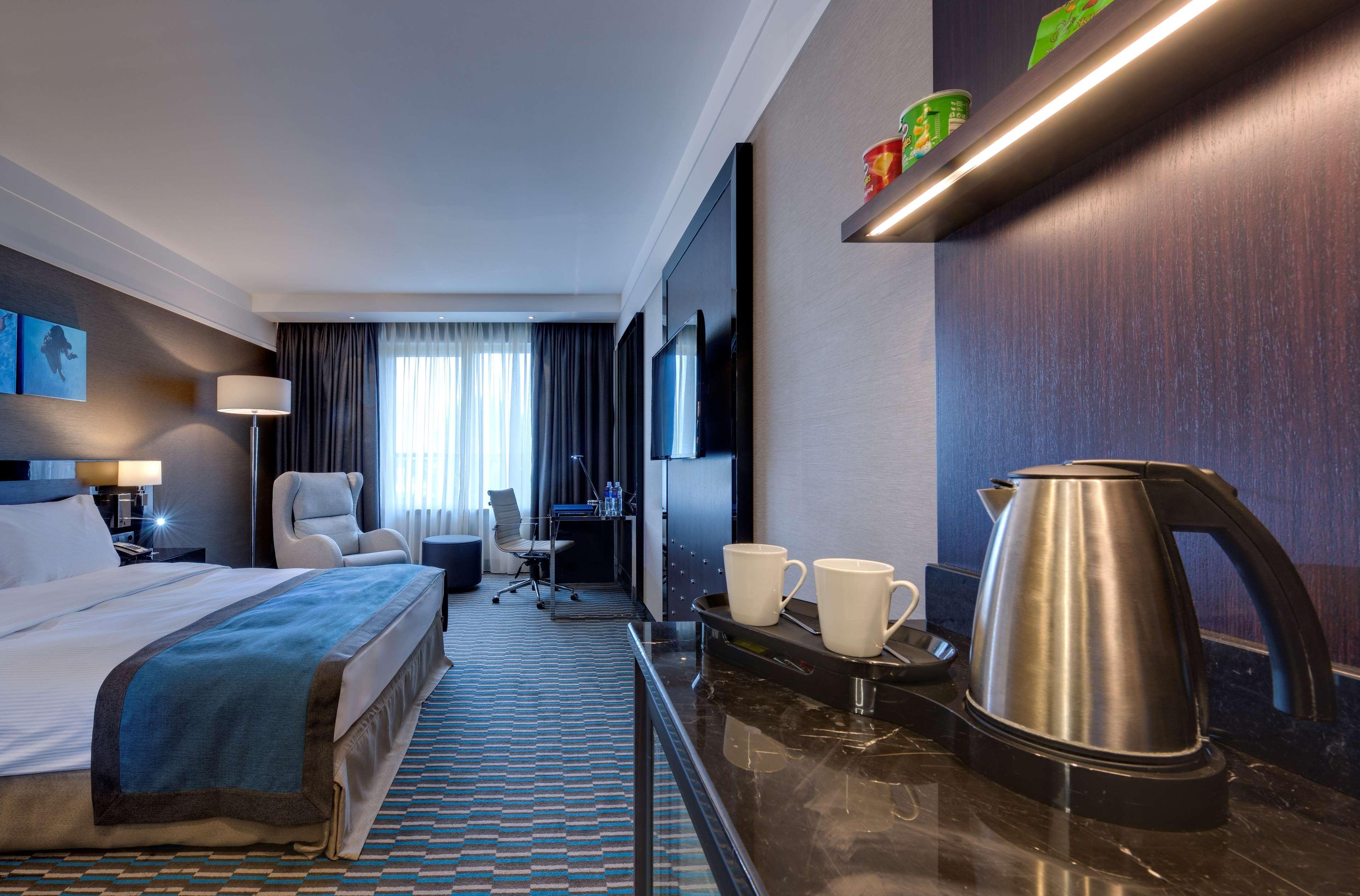 Radisson Blu Leogrand 5* Кишинів