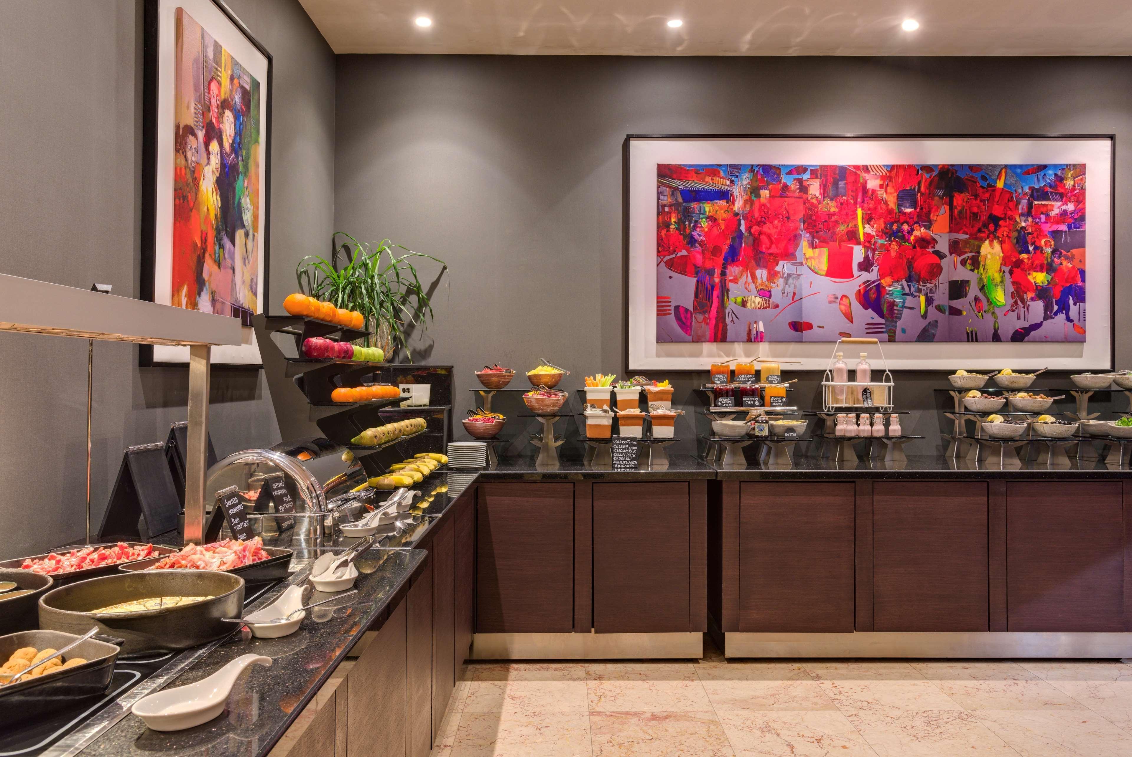 Готель Radisson Blu Leogrand Кишинів
