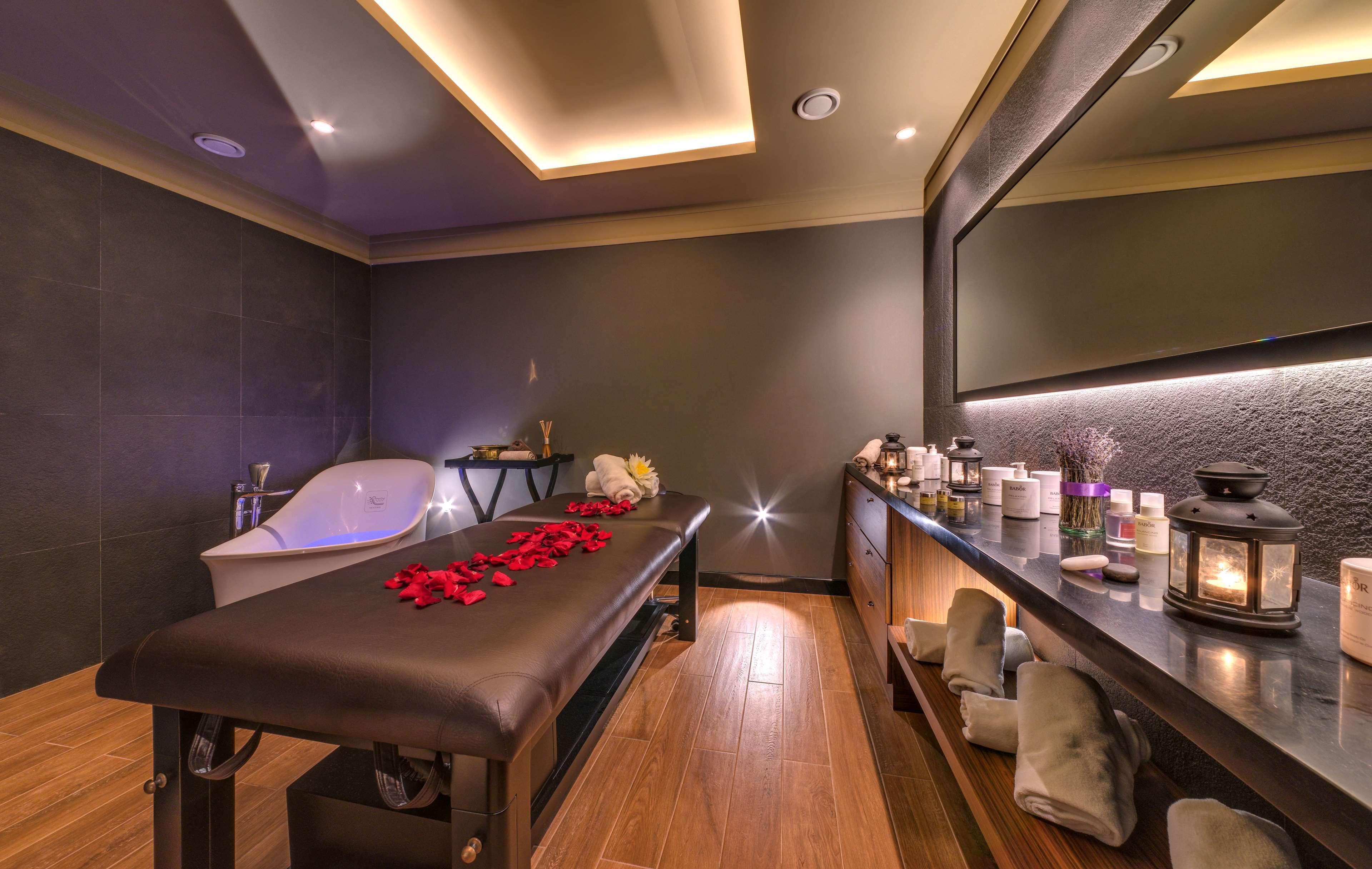 מלון Radisson Blu Leogrand צ'יסינאו