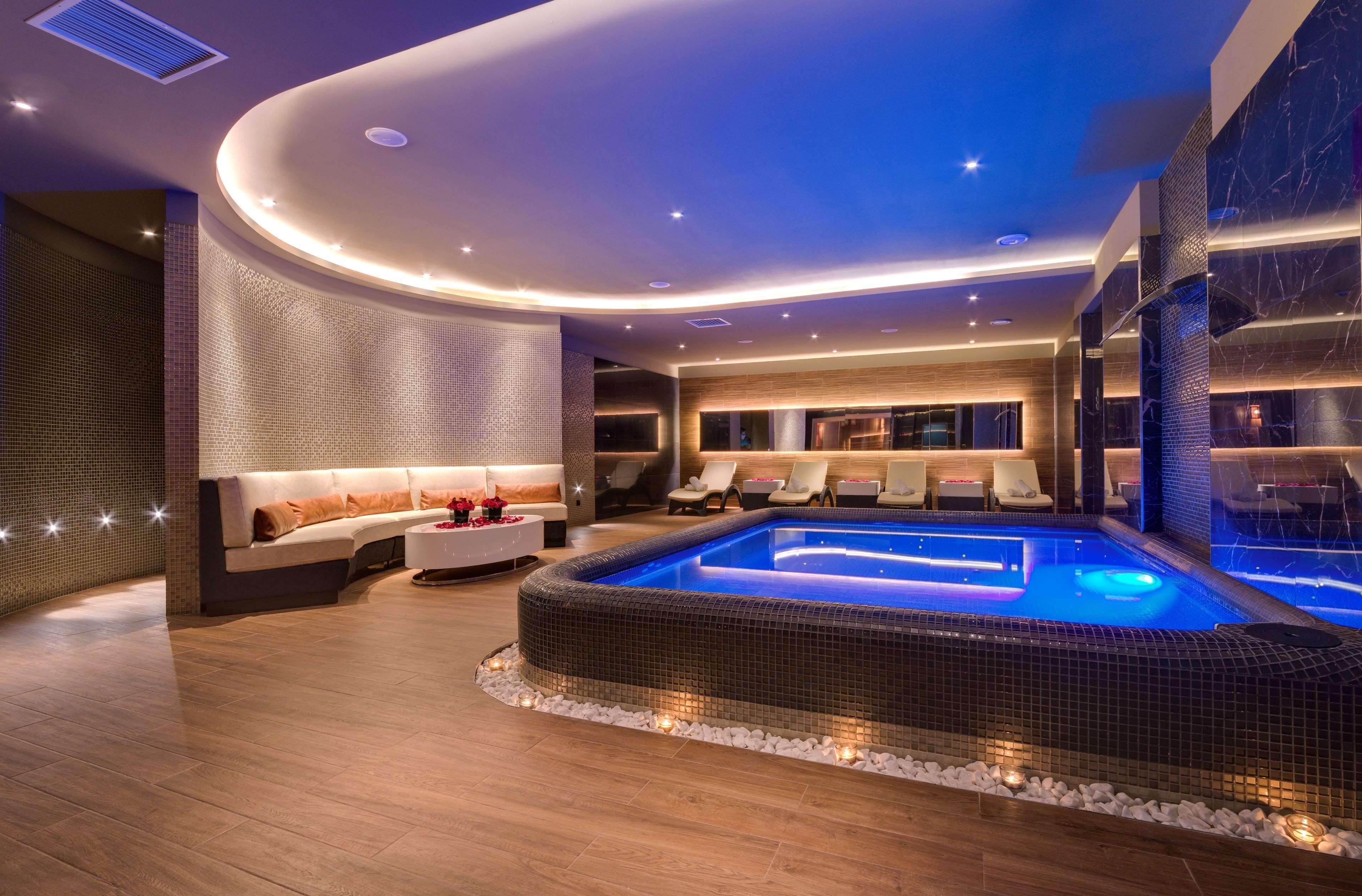 Radisson Blu Leogrand Готель Кишинів