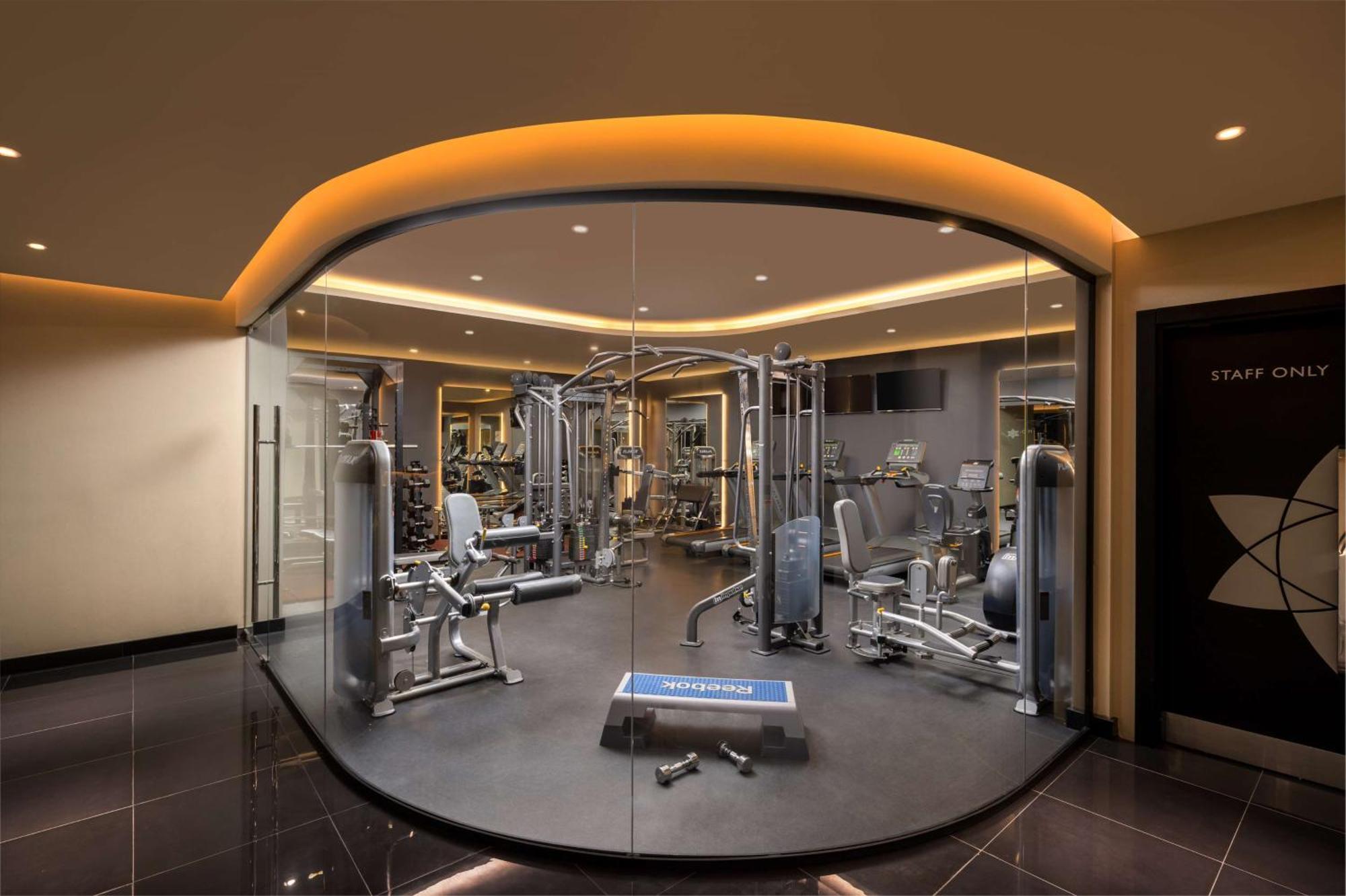 Готель Radisson Blu Leogrand 5*