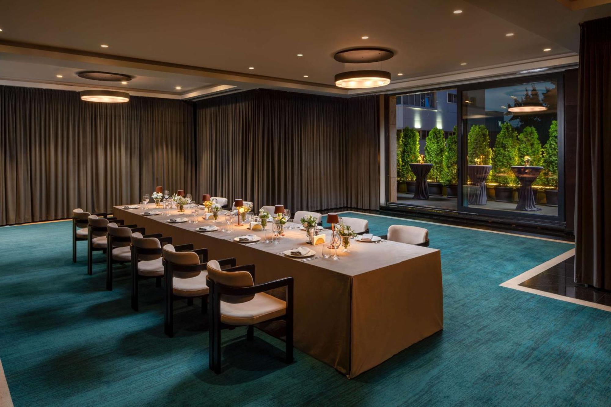 Radisson Blu Leogrand מלון