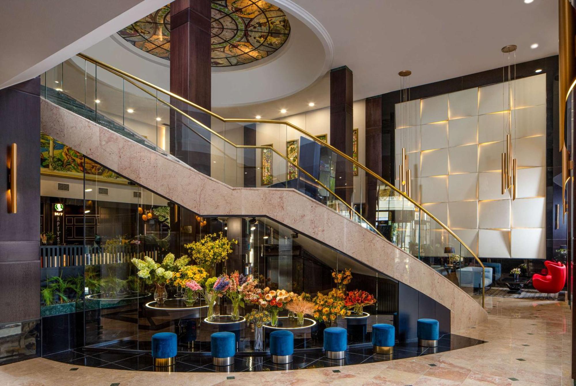 Radisson Blu Leogrand מלון