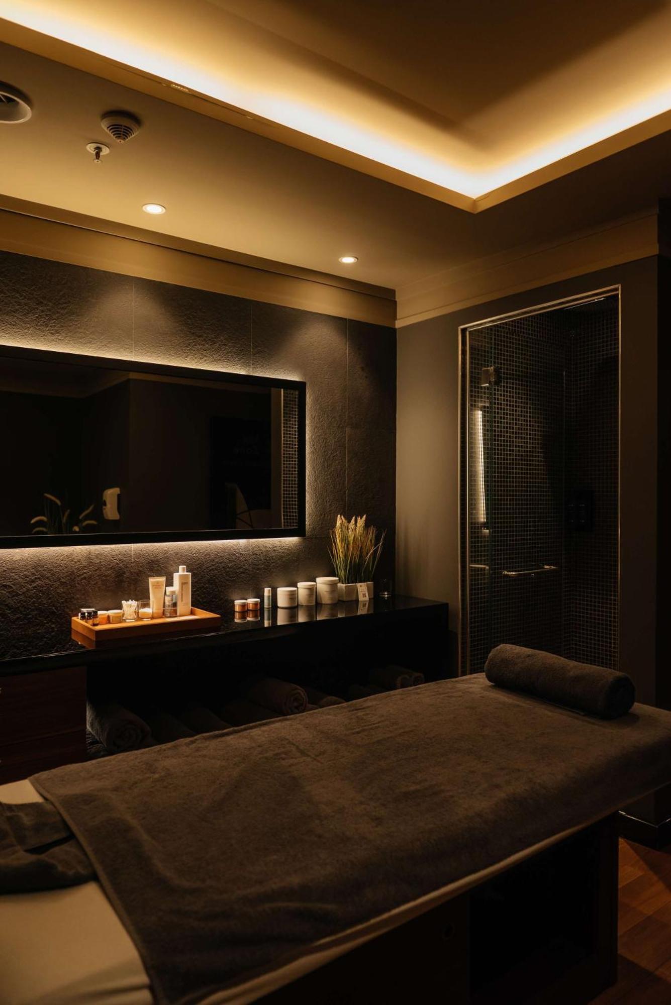 Radisson Blu Leogrand מלון 5*