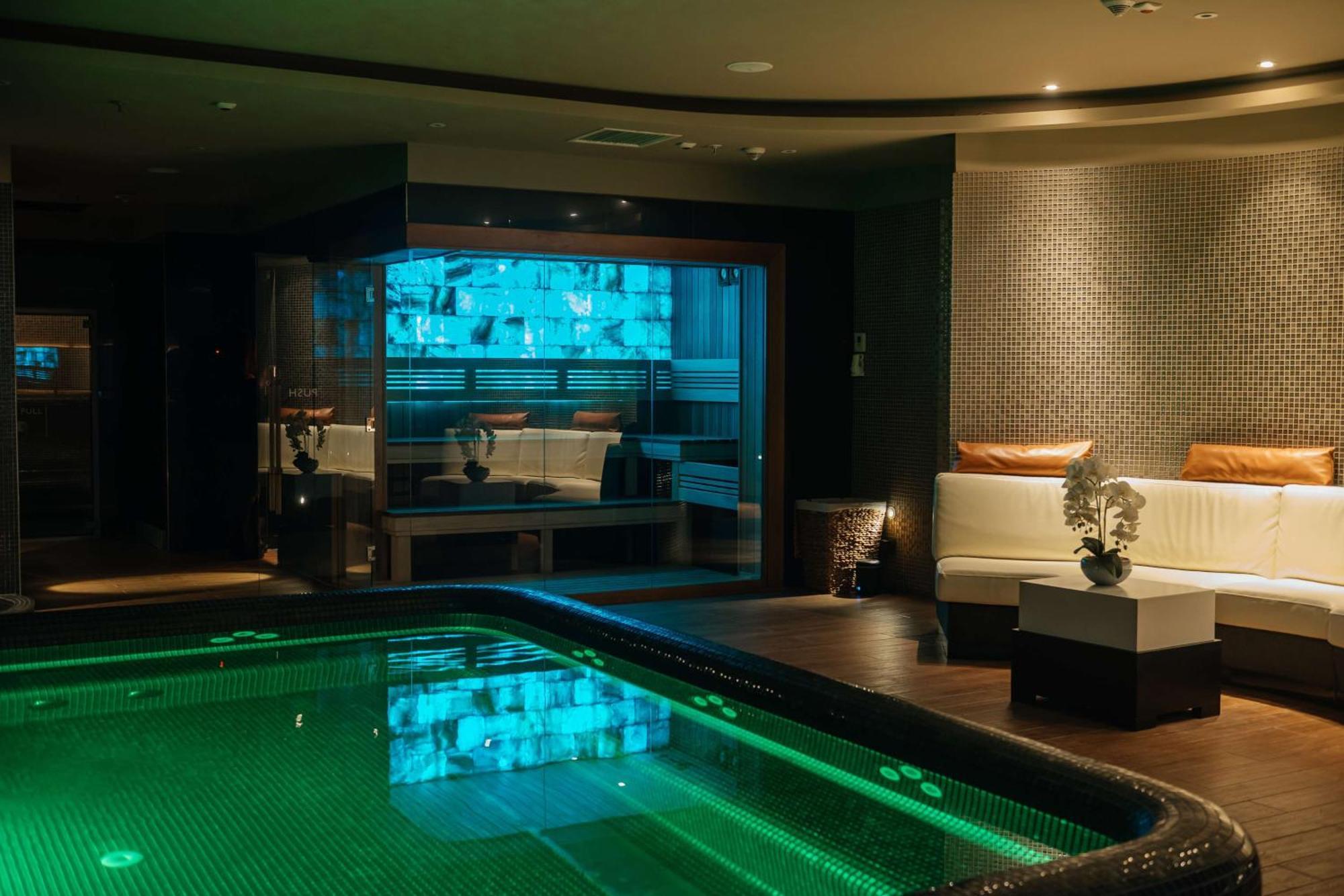 Radisson Blu Leogrand 5*